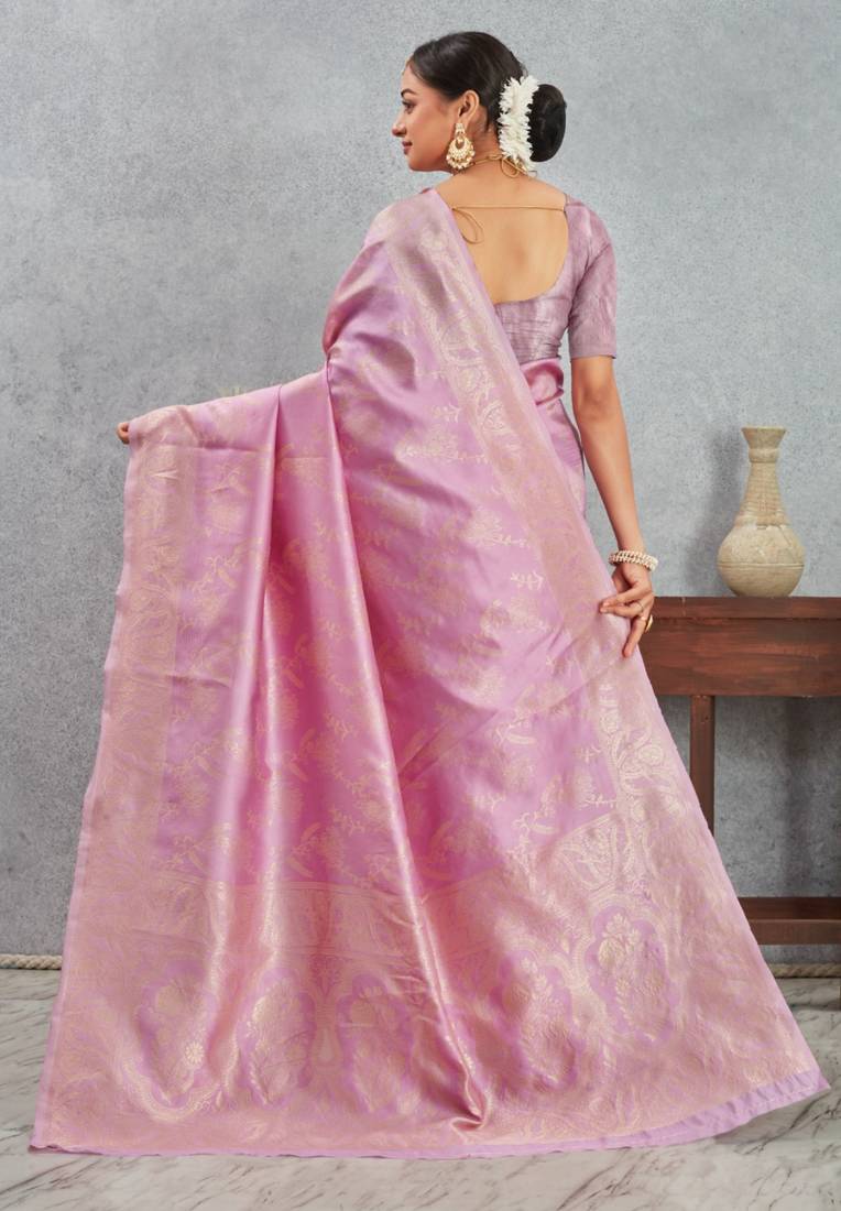 Sari en soie artificielle rose avec tissage en fil d’or zari Sari Indien