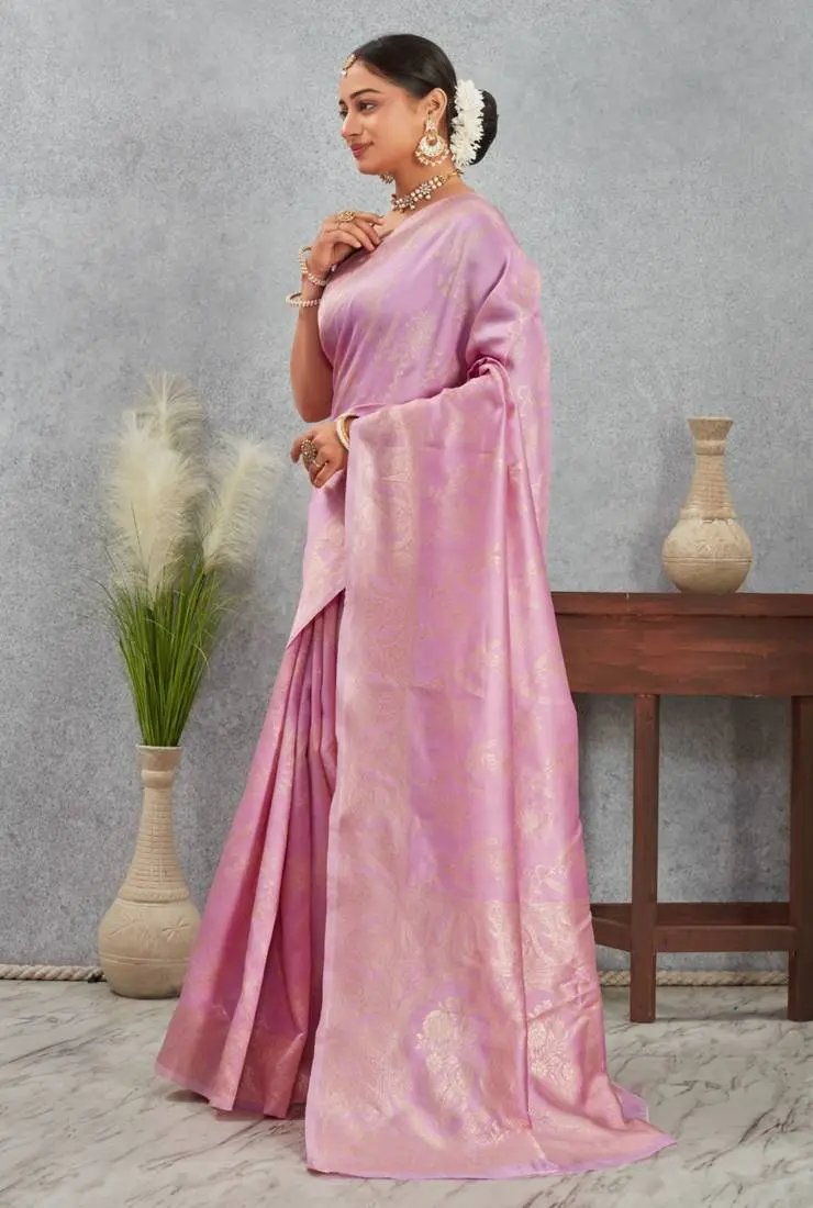 Sari en soie artificielle rose avec tissage en fil d’or zari Sari Indien